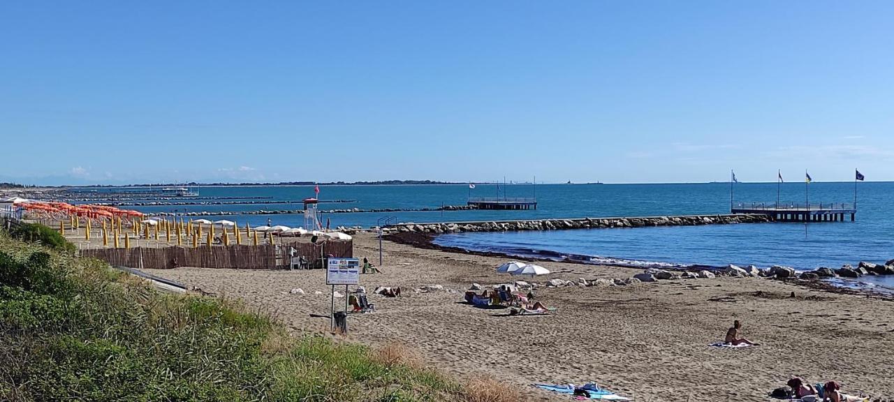 Casa Al Mare Lägenhet Venedig-Lido Exteriör bild